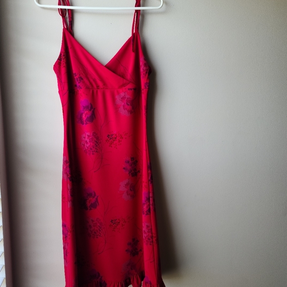 express  world brand Dresses & Skirts - EXPRESS WORLD BRAND floral dress